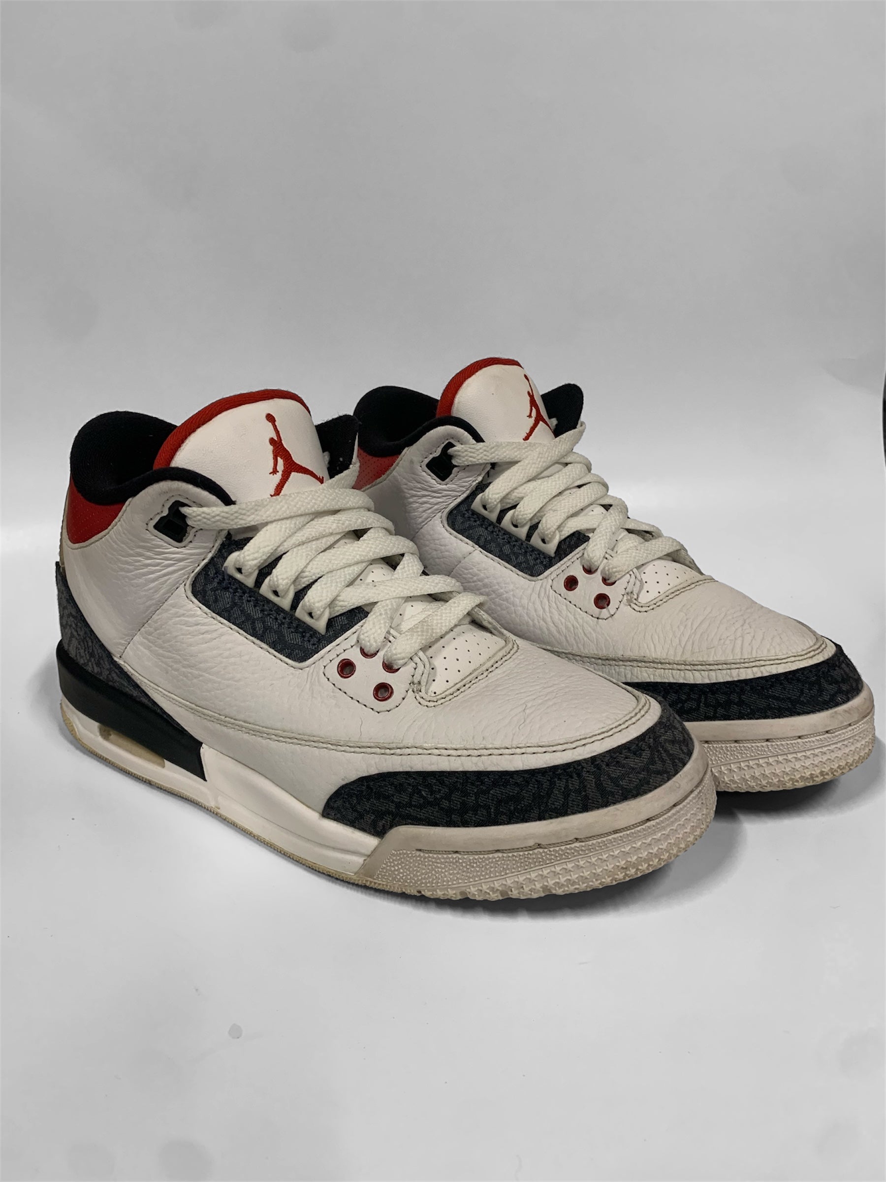 Air Jordan 3 Retro Denim SE 'Fire Red'